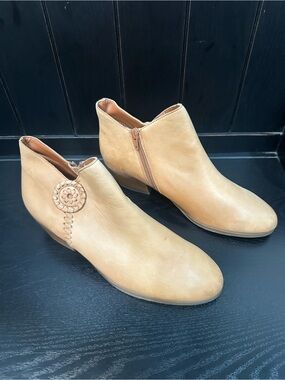 Jack Rogers Tan Leather Ankle Booties with Braided Medallion